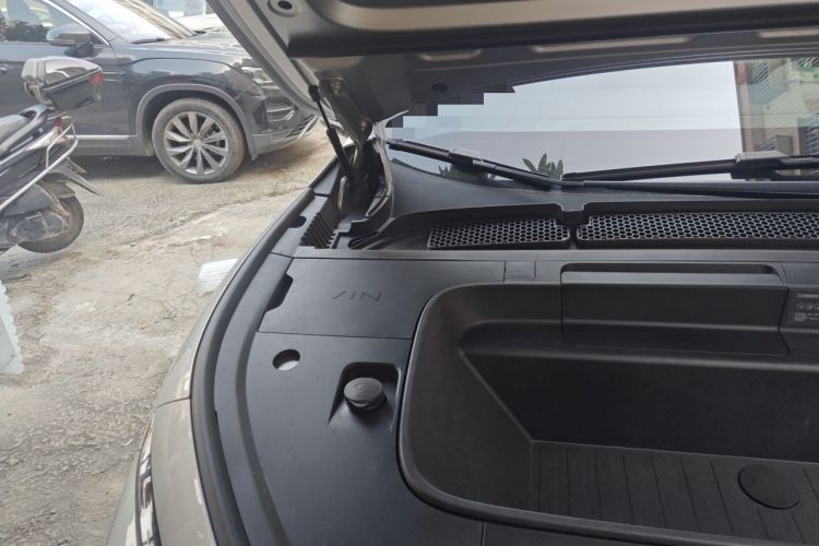 Used XPeng G7 2025 Model—702 Ultra Long Range Engine Bay Right