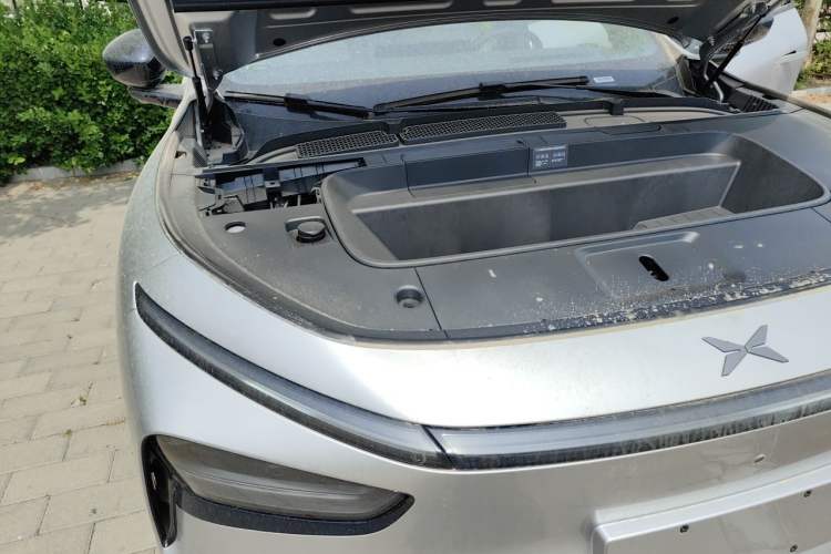 Used XPeng G7 2025 Model—602 Long Range Max Engine Bay Right