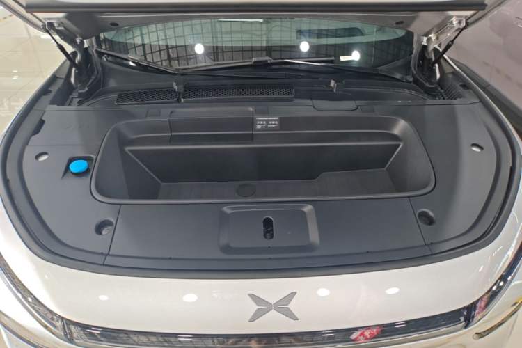 Used XPeng G7 2025 702 Max Engine Bay
