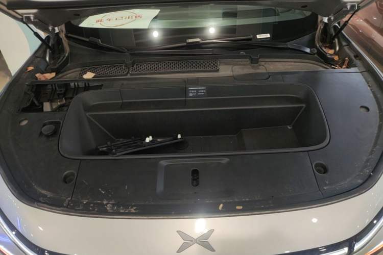 Used XPeng G7 2025 Model—702 Ultra Long Range Engine Bay
