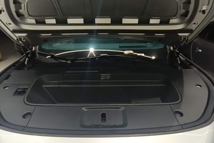 Used XPeng G7 2025 702 Max Engine Bay