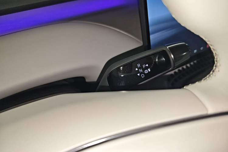 Used XPeng G7 2025 Model—702 Ultra Long Range Gear Lever