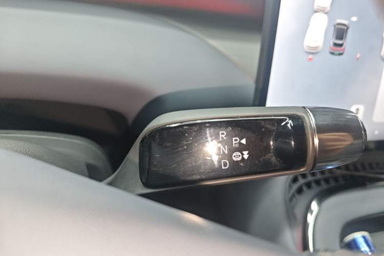 Used XPeng G7 2025 Model—702 Ultra Long Range Gear Lever