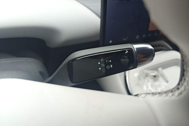 Used XPeng G7 2025 Model—702 Ultra Long Range Gear Lever