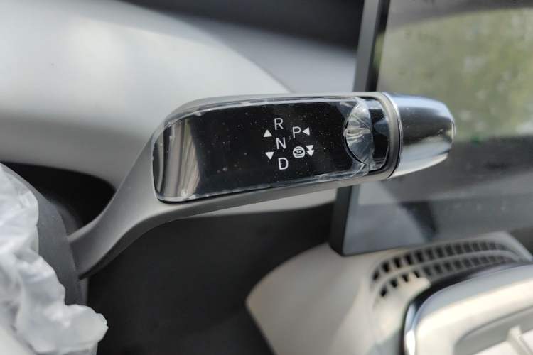 Used XPeng G7 2025 Model—602 Long Range Max Gear Lever