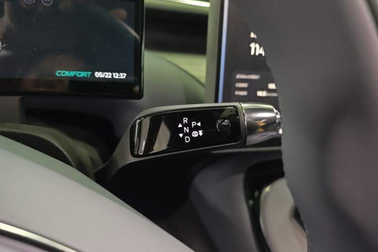 Used XPeng G7 2025 Model—702 Ultra Long Range Gear Lever