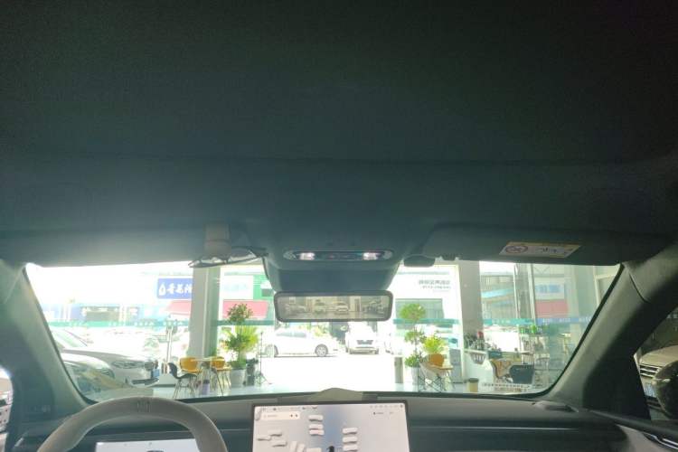 Used XPeng G7 2025 Model—602 Long Range Max Headliner