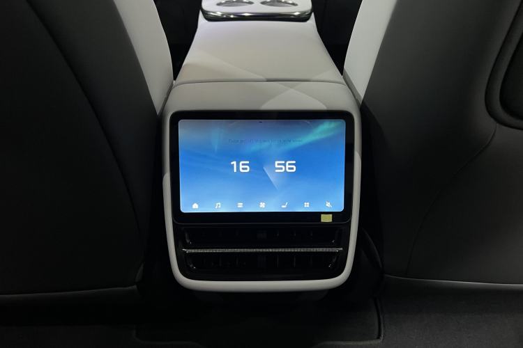 Used XPeng G7 2025 Model—702 Ultra Long Range Interior 10