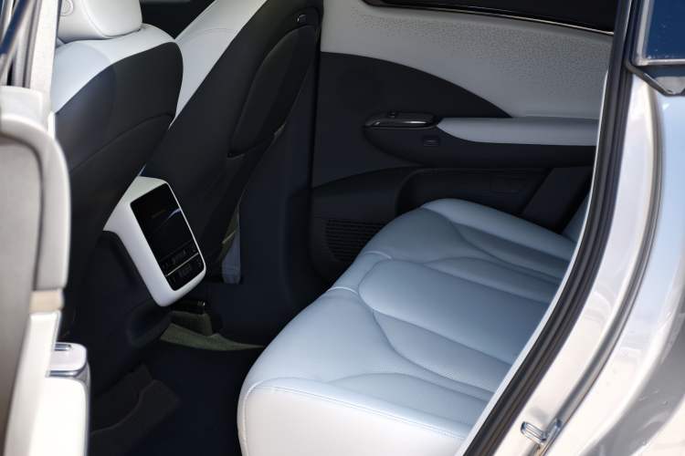 Used XPeng G7 2025 Model—702 Ultra Long Range Interior 3