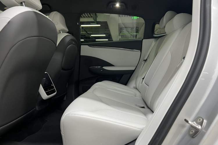 Used XPeng G7 2025 Model—702 Ultra Long Range Interior 5