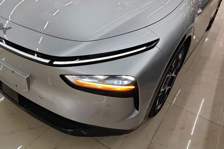 Used XPeng G7 2025 Model—702 Ultra Long Range Left Front Headlight
