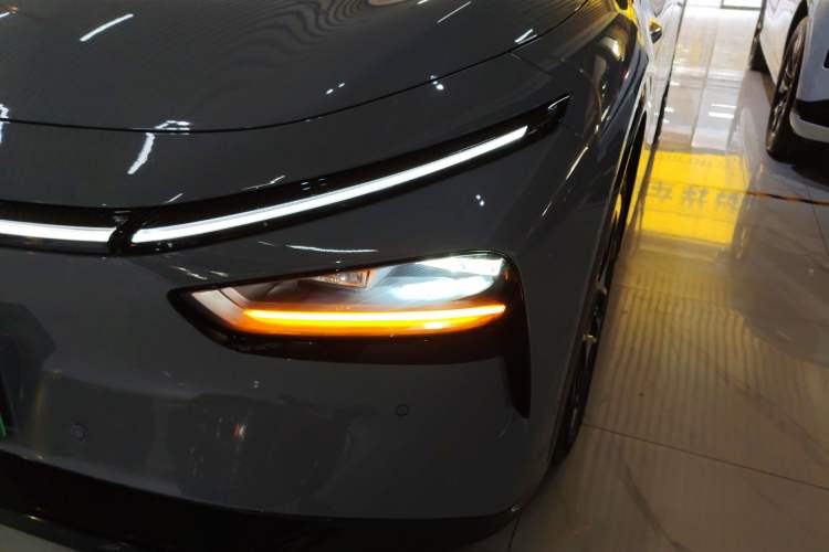 Used XPeng G7 2025 Model—702 Ultra Long Range Left Front Headlight