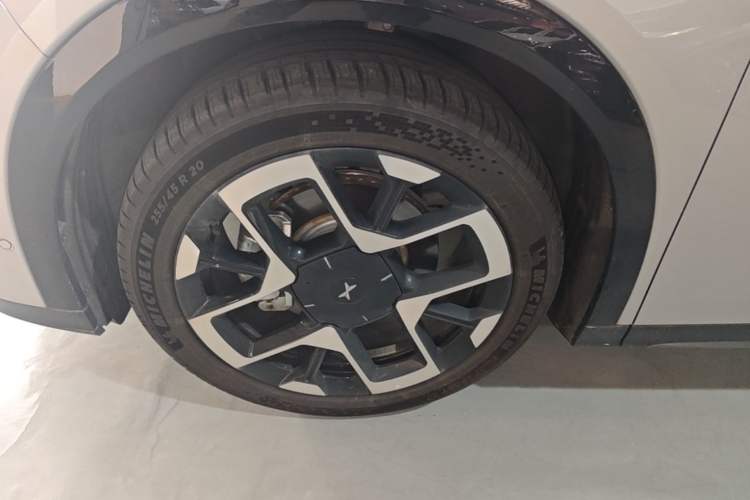 Used XPeng G7 2025 Model—702 Ultra Long Range Left Front Wheel Hub