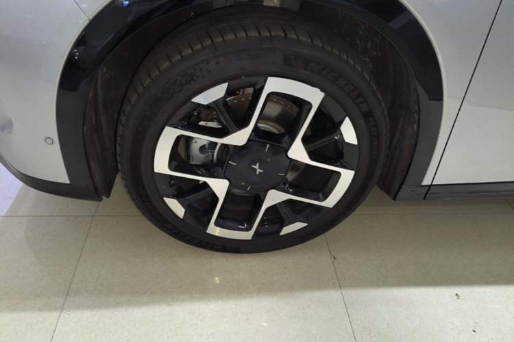Used XPeng G7 2025 Model—702 Ultra Long Range Left Front Wheel Hub