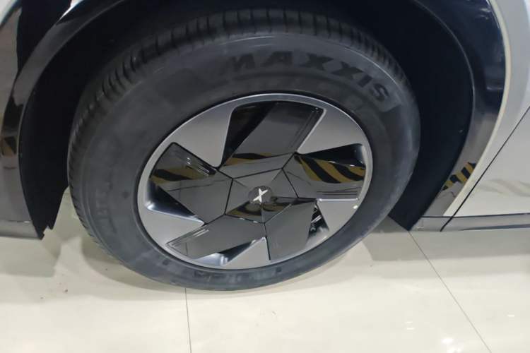 Used XPeng G7 2025 702 Max Left Front Wheel Hub