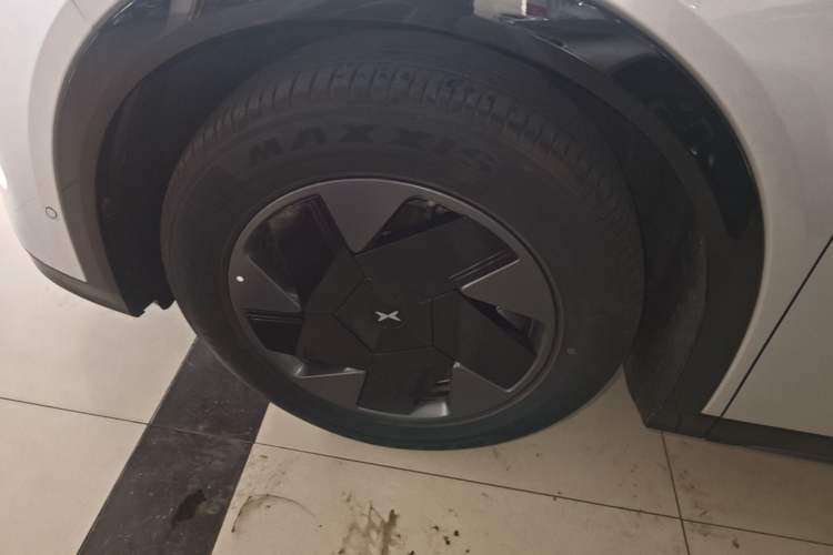 Used XPeng G7 2025 Model—702 Ultra Long Range Left Front Wheel Hub