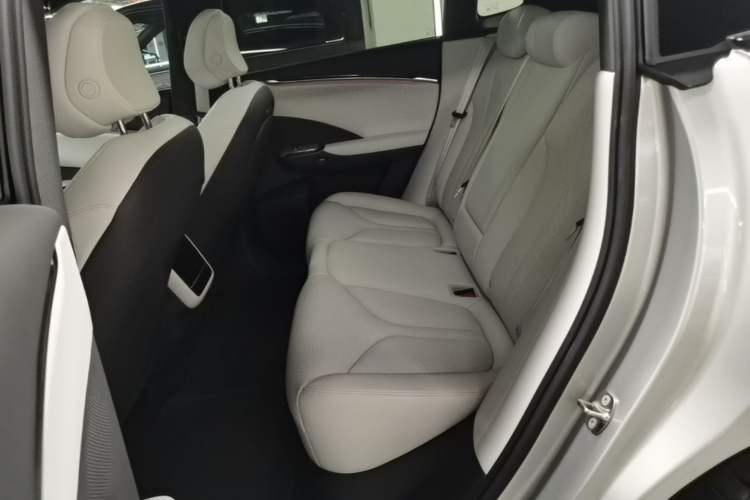 Used XPeng G7 2025 Model—702 Ultra Long Range Left Rear Seat