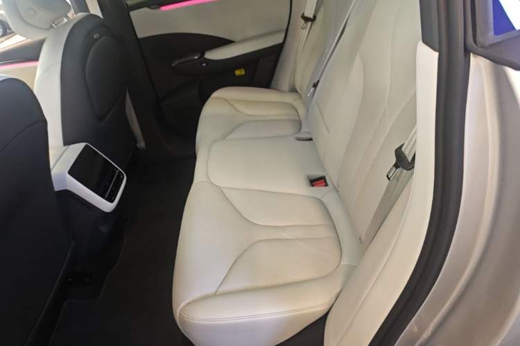 Used XPeng G7 2025 Model—702 Ultra Long Range Left Rear Seat