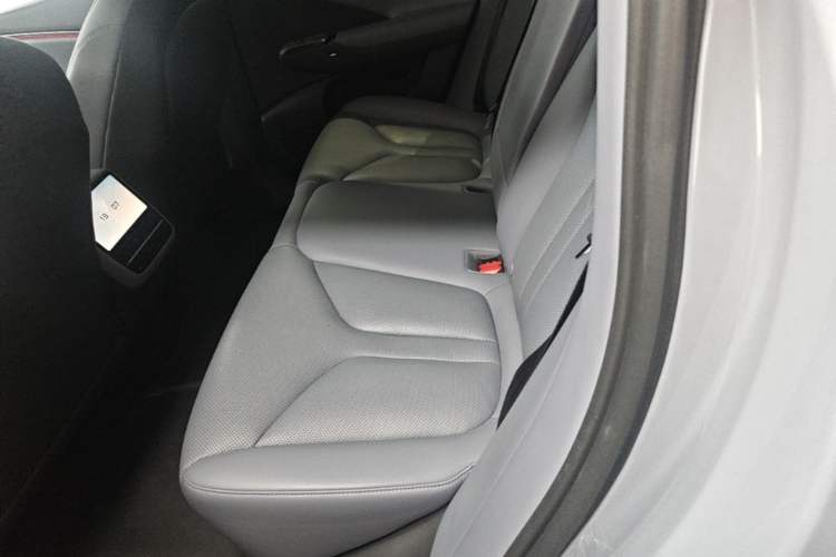 Used XPeng G7 2025 Model—702 Ultra Long Range Left Rear Seat