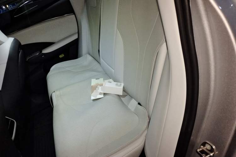 Used XPeng G7 2025 Model—602 Long Range Max Left Rear Seat