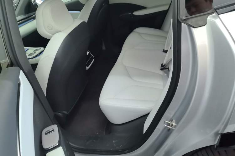 Used XPeng G7 2025 Model—702 Ultra Long Range Left Rear Seat