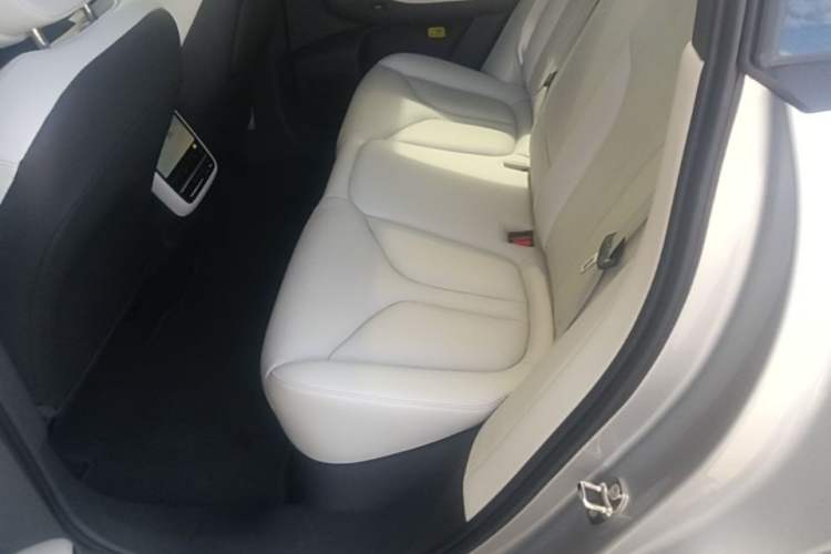 Used XPeng G7 2025 Model—702 Ultra Long Range Left Rear Seat