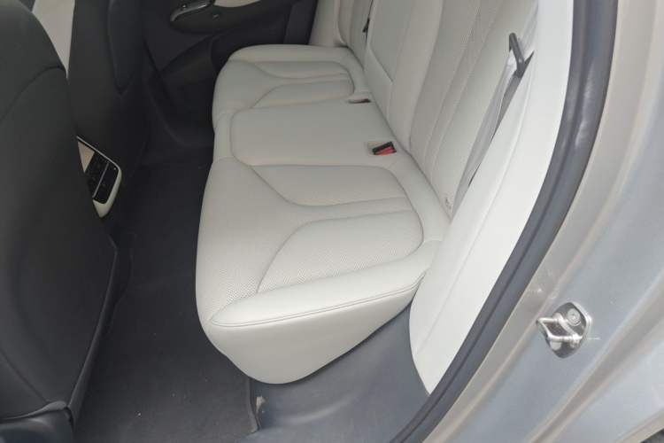 Used XPeng G7 2025 Model—702 Ultra Long Range Left Rear Seat