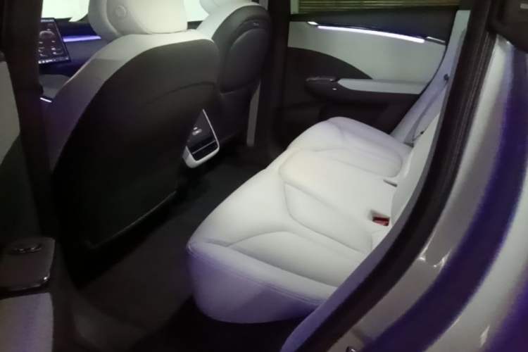 Used XPeng G7 2025 Model—702 Ultra Long Range Left Rear Seat
