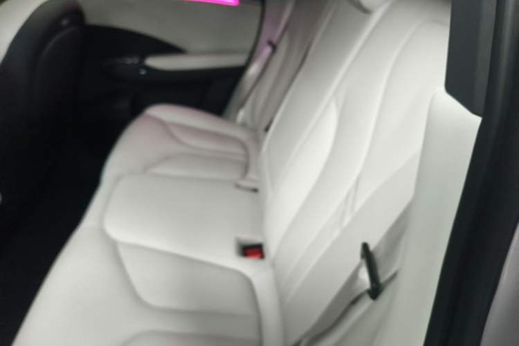 Used XPeng G7 2025 Model—702 Ultra Long Range Left Rear Seat