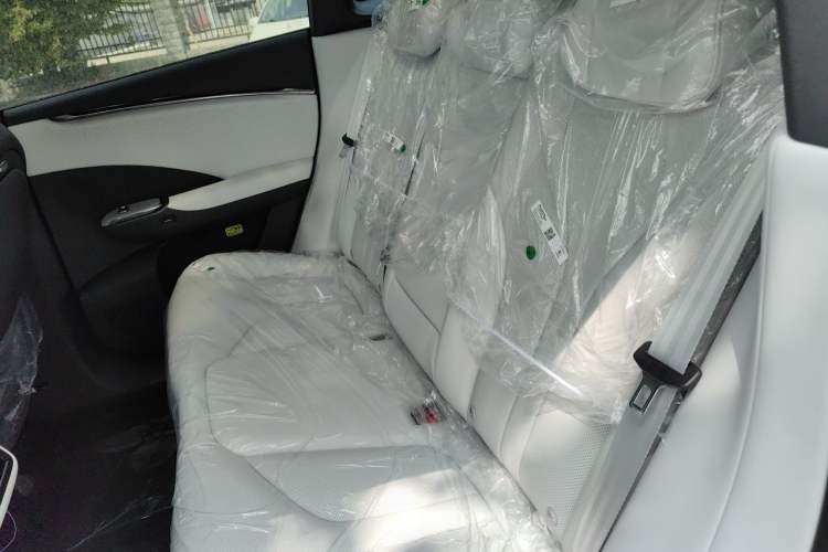 Used XPeng G7 2025 Model—602 Long Range Max Left Rear Seat