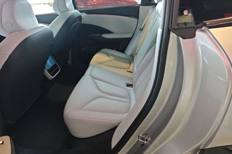 Used XPeng G7 2025 Model—702 Ultra Long Range Left Rear Seat