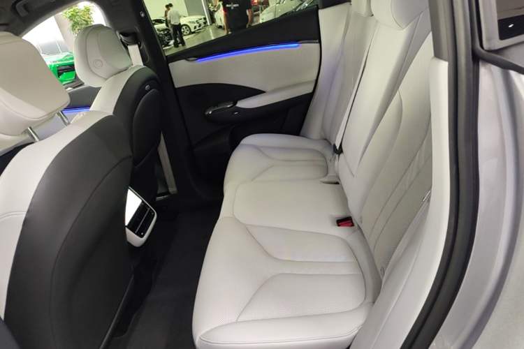 Used XPeng G7 2025 Model—702 Ultra Long Range Left Rear Seat
