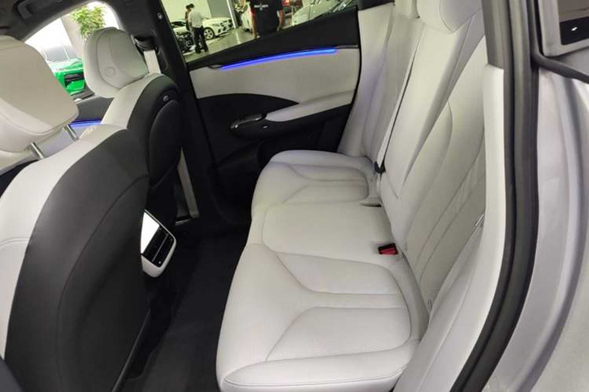 Used XPeng G7 2025 Model—702 Ultra Long Range Left Rear Seat
