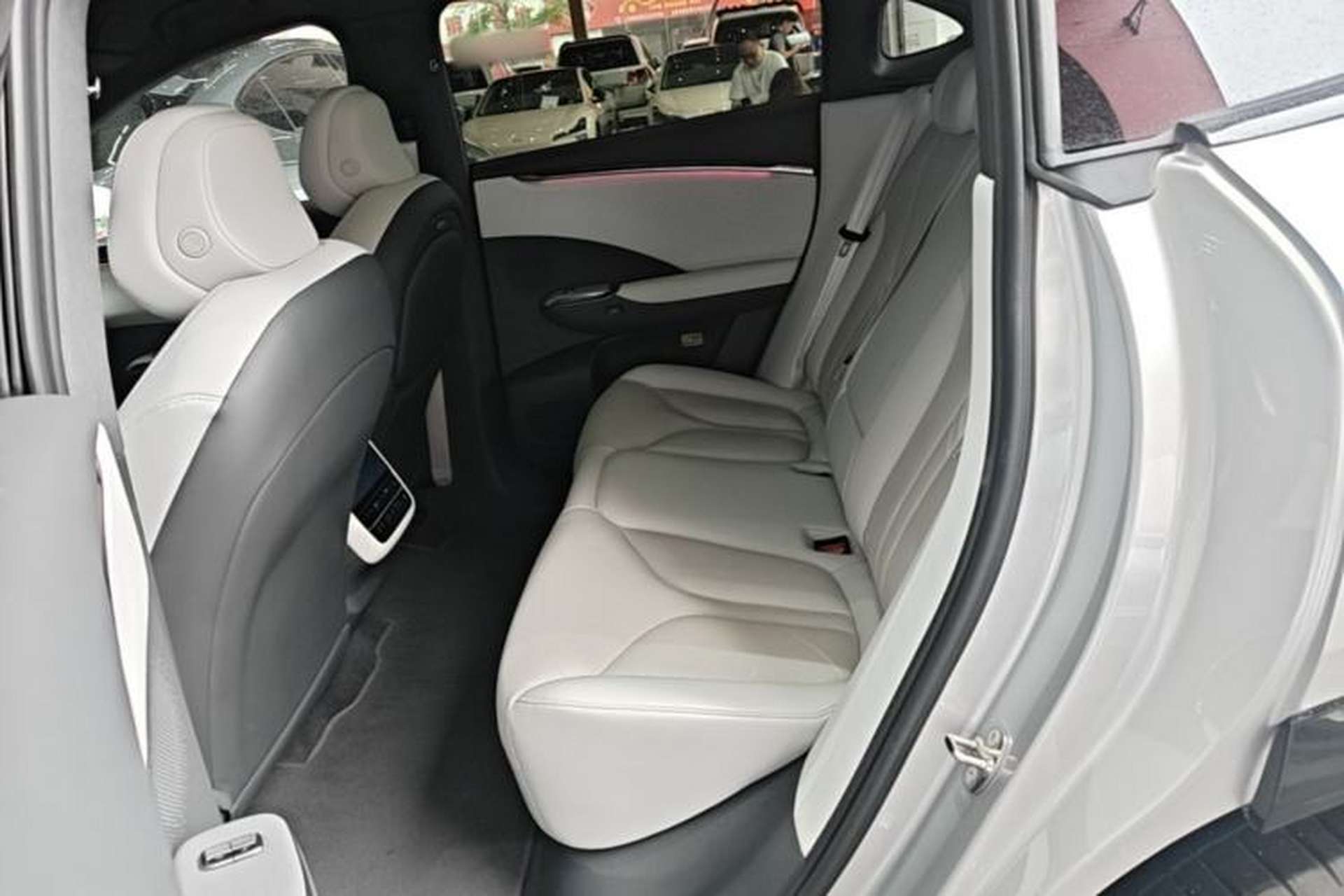 Used XPeng G7 2025 Model—702 Ultra Long Range Left Rear Seat