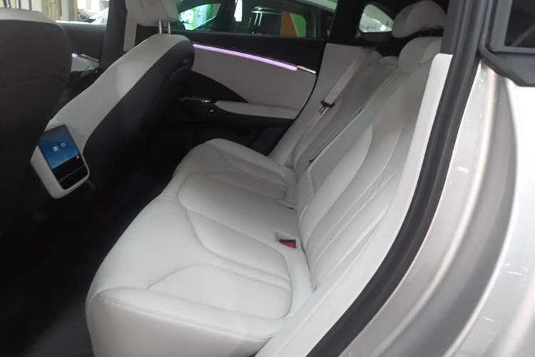 Used XPeng G7 2025 Model—702 Ultra Long Range Left Rear Seat