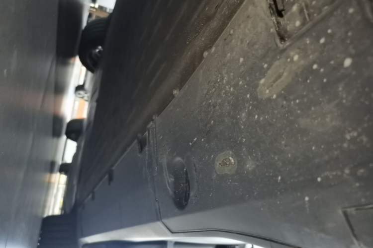 Used XPeng G7 2025 Model—702 Ultra Long Range Left Side Sill