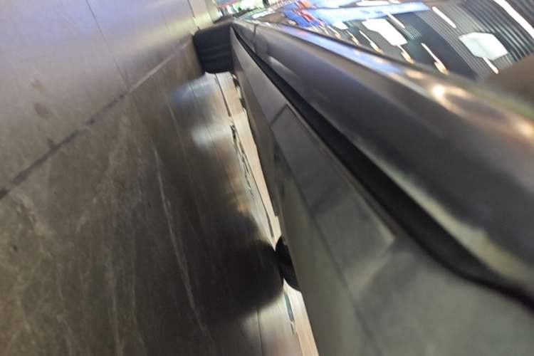 Used XPeng G7 2025 Model—702 Ultra Long Range Left Side Sill