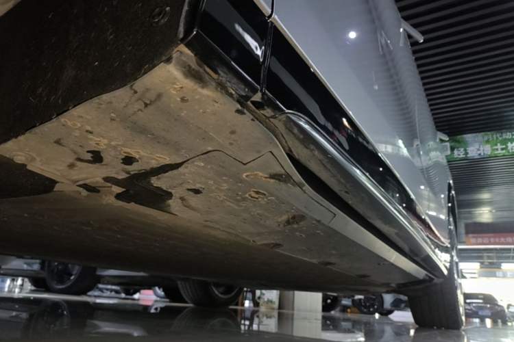 Used XPeng G7 2025 Model—702 Ultra Long Range Left Side Sill