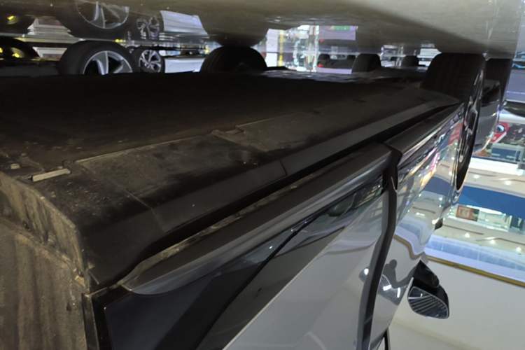 Used XPeng G7 2025 Model—702 Ultra Long Range Left Side Sill