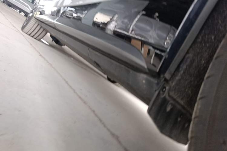 Used XPeng G7 2025 Model—702 Ultra Long Range Left Side Sill