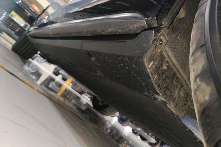 Used XPeng G7 2025 Model—702 Ultra Long Range Left Side Sill