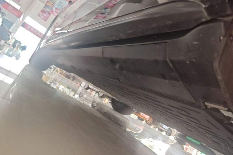 Used XPeng G7 2025 Model—702 Ultra Long Range Left Side Sill