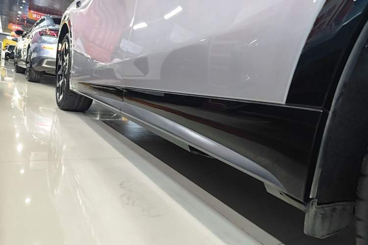 Used XPeng G7 2025 Model—702 Ultra Long Range Left Side Sill