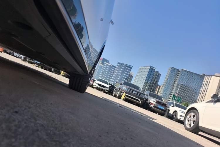 Used XPeng G7 2025 Model—702 Ultra Long Range Left Side Sill