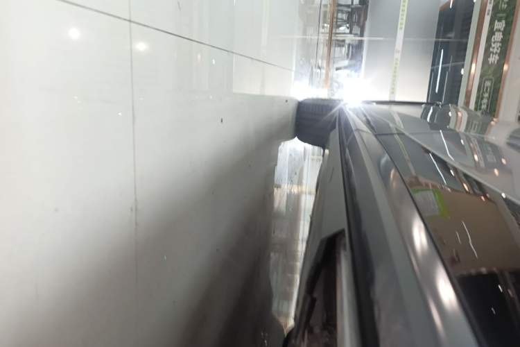 Used XPeng G7 2025 Model—702 Ultra Long Range Left Side Sill