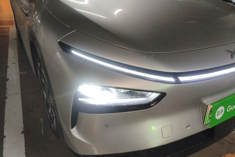 Used XPeng G7 2025 Model—702 Ultra Long Range Right Front Headlight