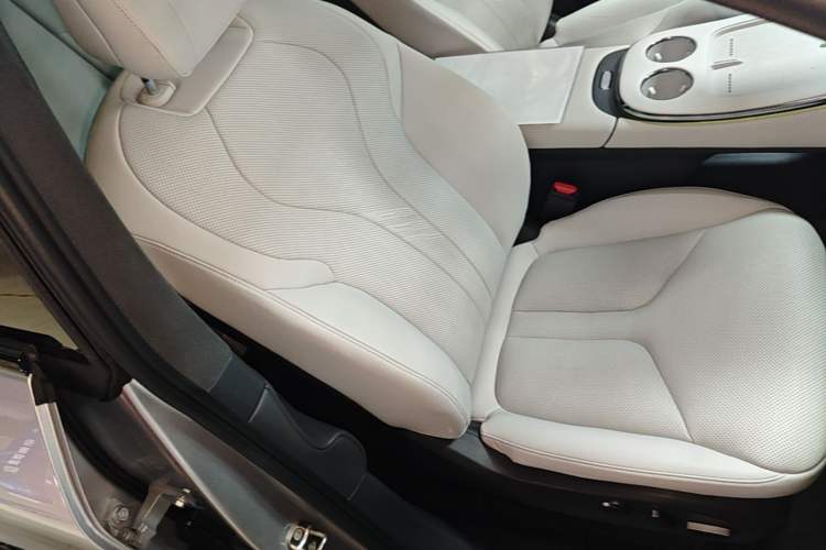 Used XPeng G7 2025 Model—702 Ultra Long Range Right Front Seat