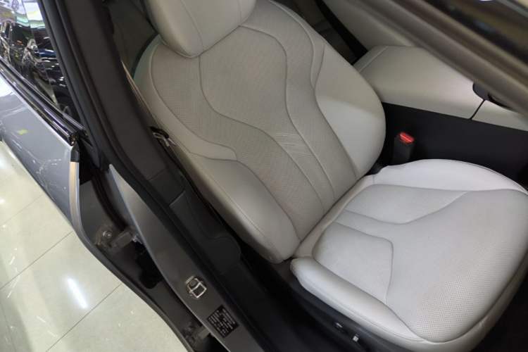 Used XPeng G7 2025 Model—702 Ultra Long Range Right Front Seat