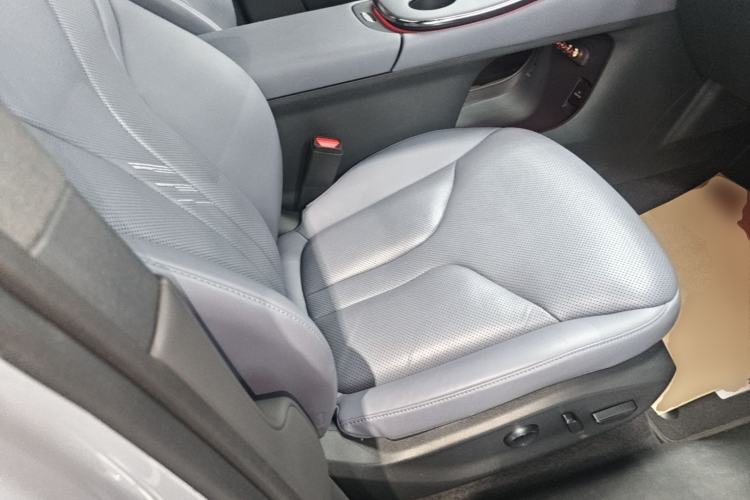 Used XPeng G7 2025 Model—702 Ultra Long Range Right Front Seat
