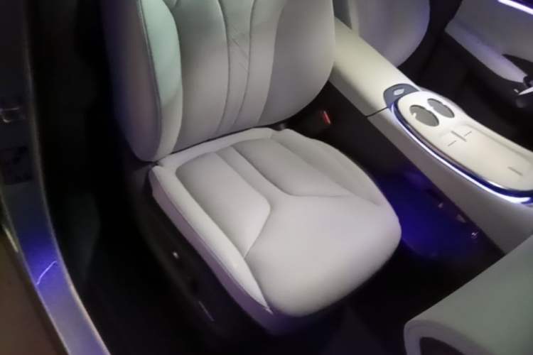 Used XPeng G7 2025 Model—702 Ultra Long Range Right Front Seat